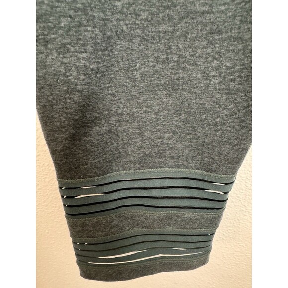 Zella Leggings Capri/ Cropped Size XL Excellent Heathered Olive Green - Picture 2 of 6